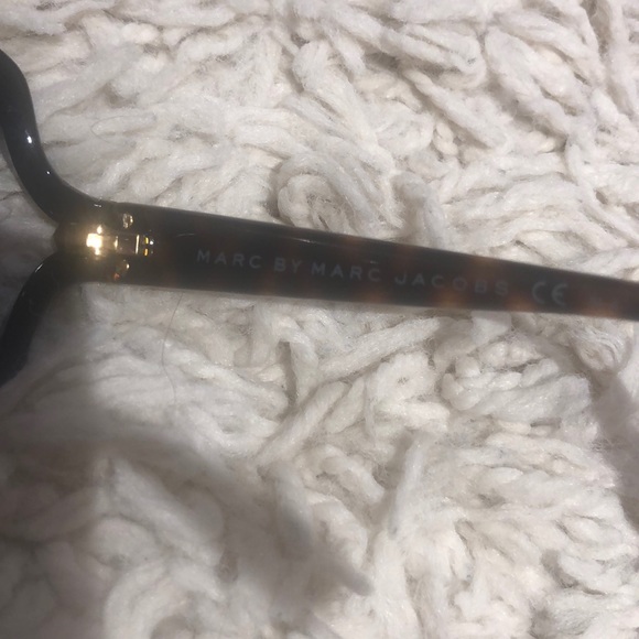 Marc Jacobs Sunglasses main image 4